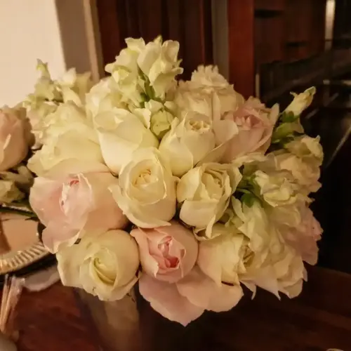Pink- -White-Bouquets 2