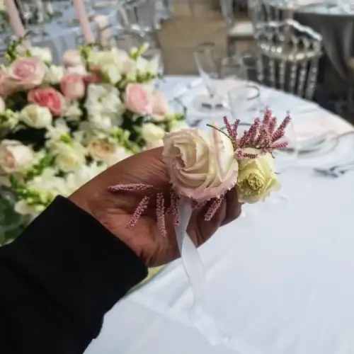 Wrist-Corsage