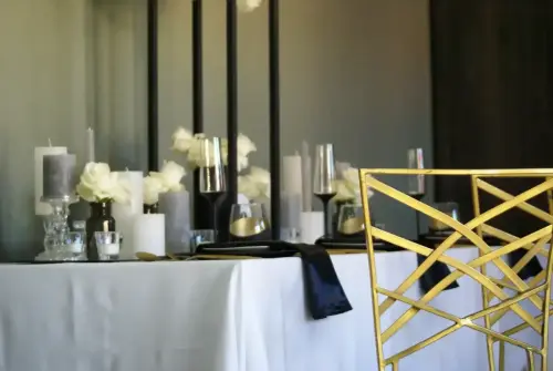 Black- -Gold-Styled-Shoot9 (1)