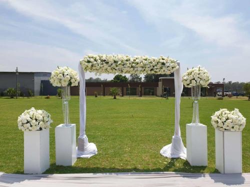 Ceremony-Set-up 