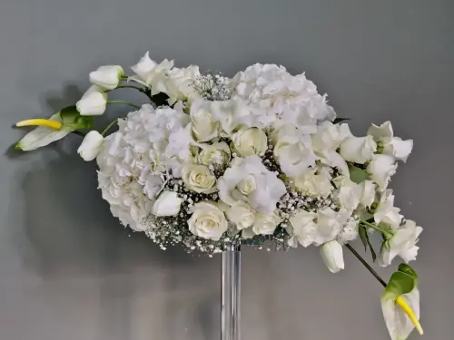 White-Styled-Shoot5